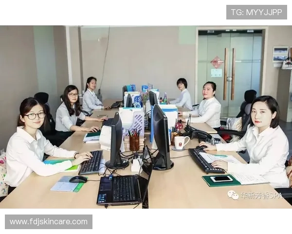 Ag娱乐旗舰游戏厅为玩家带来的创新互动体验与专业客服支持详解